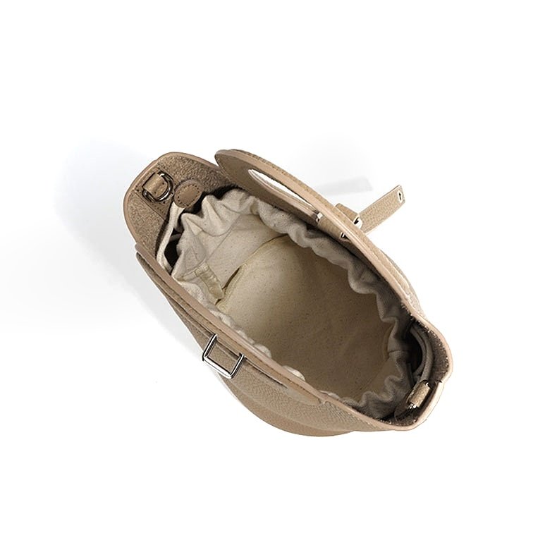 GENEVIEVE - Image 10